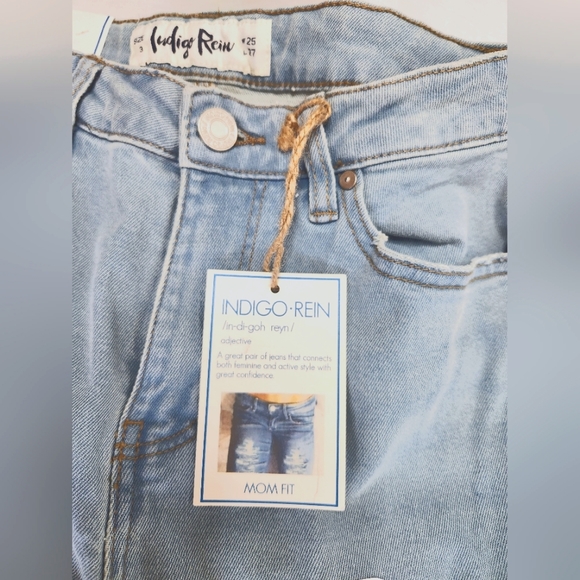 NWT Indigo Rein Mom Fit Jeans Juniors Size 3 - Picture 2 of 4